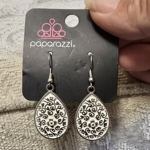 Paparazzi Dangle Earrings
